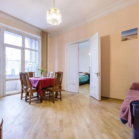 Apartment With Lovely View Kiev Ngoại thất bức ảnh