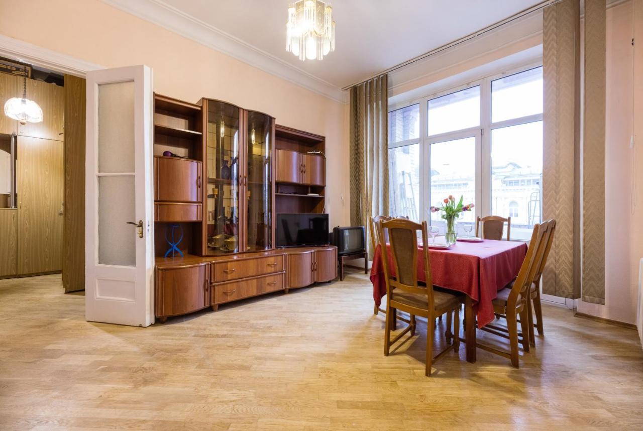 Apartment With Lovely View Kiev Ngoại thất bức ảnh